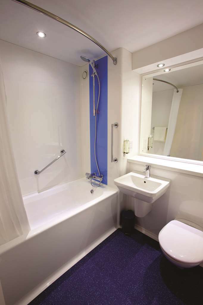 Travelodge Northwich Lostock Gralam Szoba fotó